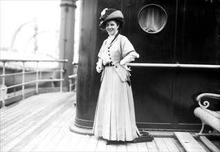Geraldine Farrar, on ship 1908 ca