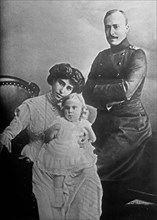 Date: 1910-1915 - Prince of Wied (King of Albania) & family