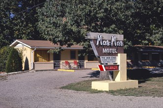 1980s United States -  Mar-Mar Motel Bull Shoals Arkansas ca. 1980
