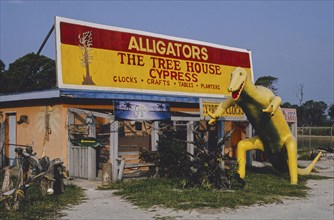 1990s America -   Manny's Alligator Center, Oak Hill, Florida 1990