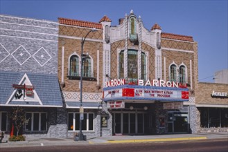 1990s America -  Barron Theater, Main Street, Pratt, Kansas 1993