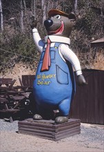 1980s America -  The Hungry Bear Restaurant statue, Chimney Rock, North Carolina 1988