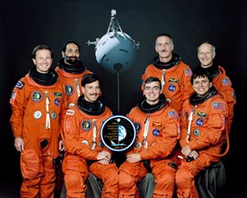 STS-75 Official crew portrait