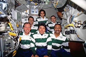 STS-87 onboard crew portraits