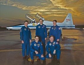 STS-41 Crew Portrait - The 5 member crew of the STS-41 mission included (left to right): Bruce Melnick, Robert Cabana, Thomas Akers, Richard Richards, William Shepherd