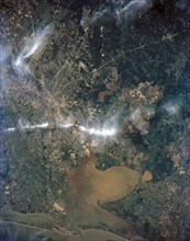 (28 April-6 May 1991) --- Large format (five-inch) frame of part of the greater Houston metropolitan area photographed from the Earth-orbiting Space Shuttle Discovery.