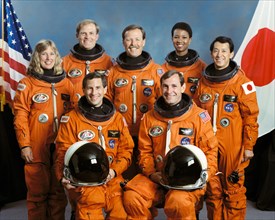 STS-47 Endeavour, OV-105, official crew portrait