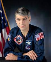 1991 - Official portrait of Astronaut Sidney M. Gutierrez