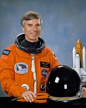 (Nov 1991) ---- Astronaut Ulf Merbold, PhD, European Space Agency (ESA) Payload Specialist for STS-42, International Microgravity Laboratory (IML-1).