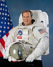 1992 - Official portrait of astronaut Richard J. Hieb