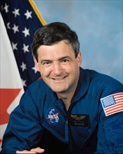 Official Portrait of Astronaut Candidate (ASCAN) Marc Garneau in