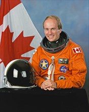 1992 - Official Portrait of Canadian Payload Specialist Steve MacLean