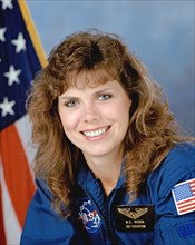 1992 - Official Portrait of Astronaut Candidate (ASCAN) Mary Ellen Weber