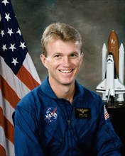 Official Portrait of Astronaut Candidate (ASCAN) Brent W. Jett, Jr. in