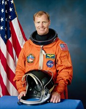 1992 - Official Portrait of Astronaut David Walker