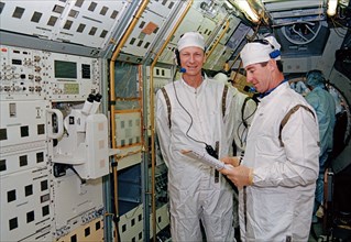 1992 - STS-55 Commander Nagel and Pilot Henricks participate in KSC preflight tests