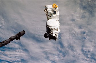 1990 / 1991 - STS-39 SPAS-II/IBSS spacecraft is released by RMS above the Earth's surface