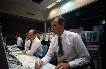 STS-39 Discovery, OV-103, launch is monitored in JSC's Mission Control Center