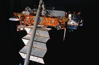 STS-48 Upper Atmosphere Research Satellite (UARS) grappled by OV-103's RMS