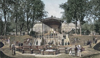 The Elisabeth Fountain with the drinking hall in Bad Homburg