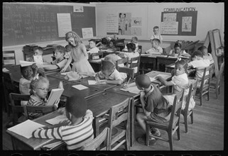 American classroom showing diversity in schoolchildren