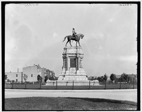 General Robert E Lee monument in Richmond, Virginia