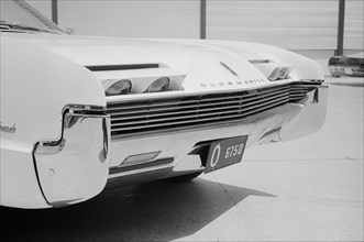 Oldsmobile 1966 Toronado