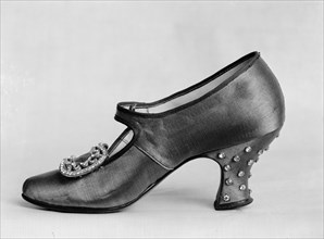 Early 1900s Fashion - Close up of a single shoe ca. 1909-1914