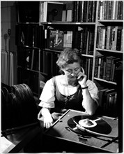 9/19/1952 - In the Record Library of the Amerika Haus, Linz