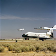 Views of the Columbia landing at EAFB ending the STS-4 Mission on 07/04/1982