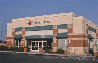 2000s America -  Sprint Store