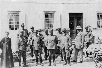 Lieutenant Ugo Oietti between generals Cadorna and Diaz WWI