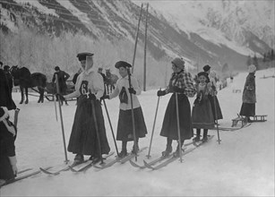 skieuses en compétition 1911