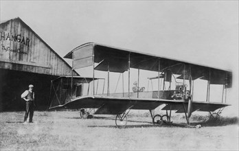 le premier biplan caproni entièrement italien aussi dans le moteur anzani, malpensa, 27.5.1910