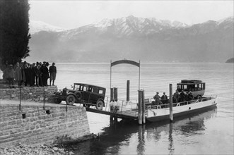 italie, lac como, transport de voitures, auto-boat, bellagio-cadenabbia-varenna, années 1910-1920