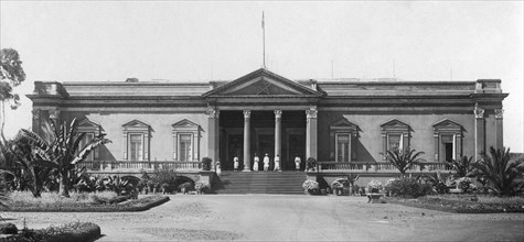 la politique coloniale engagée par les gouvernements italiens depuis la fin du 19e siècle. la photo montre le palais du gouverneur à asmara, la capitale de l'érythrée, qui était la plus ancienne colon...