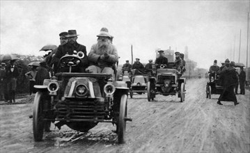 Italy, the first car race in Italy organized by the Corriere della Sera in 1901