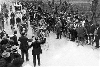 italy, lombardia, melegnano, cycle relay race rome-paris 1909
autor: a.foli