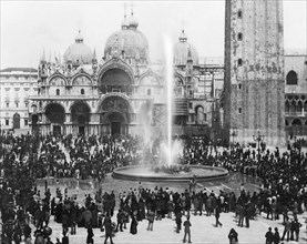 italy, veneto, venice, piazza san marco, fountain 1887