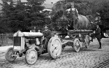 italy, transporting must, 1910-1920