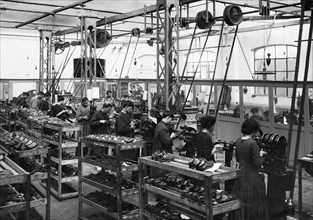 footwear industry, 1910-1920