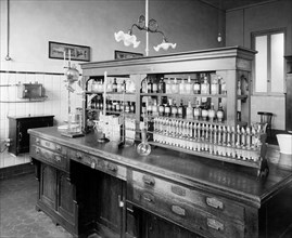 chemistry laboratory, soresina industry, 1920-1930