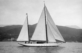sailing boat, 1920-30
