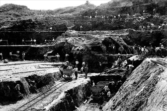 earth moving, mine of montetermini, san giovanni valdarno, 1930-1940