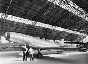 hangar, jet plane CC2
