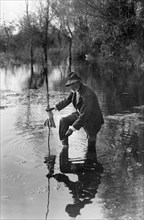 italy, mignattaro, bloodsuckers fishing, 1910