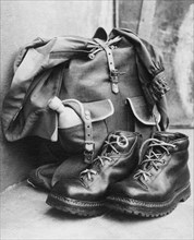 équipement de sport, chaussures de randonnée et sac, 1948