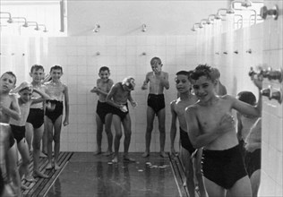 finalborgo, colonie de rivetti, département des douches, 1952