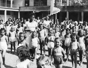 bolzano, enfants à la crèche, 1953
