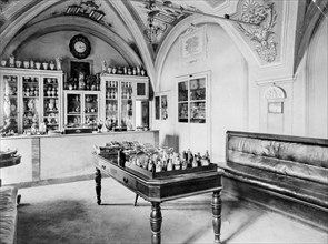 florence, certosa, intérieur d'une pharmacie, 1910